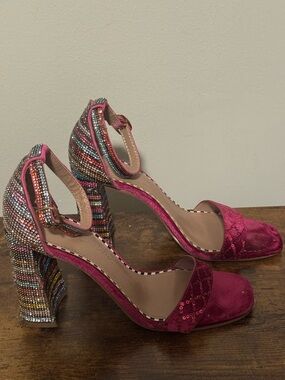 Betsey JohnsonWomen's Fuchsia Sequin Block Heel Sandals Size 8